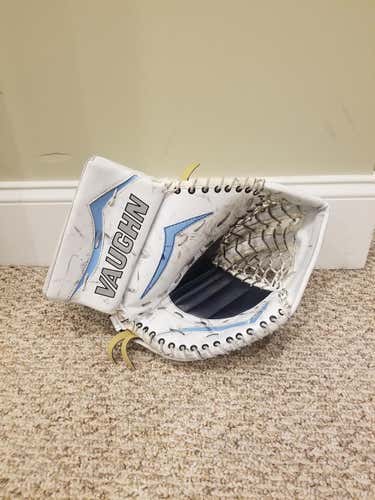 Vaughn Vision 5500 Goalie Glove Maine Return