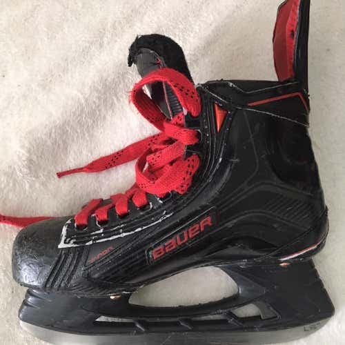 Vapor 1X Hockey Skates Youth Size 4