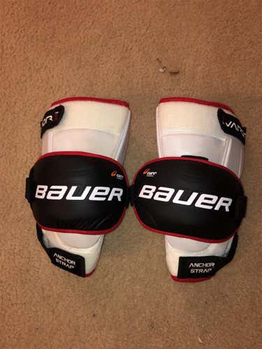 New Bauer 1X Senior Knee Guards