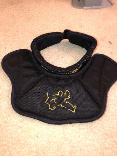 Vaughn Goalie Neck Guard Senior