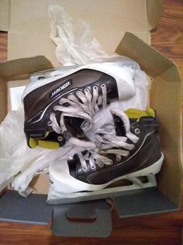 Bauer Supreme One100 Hockey Goalie Skates Size 4.5