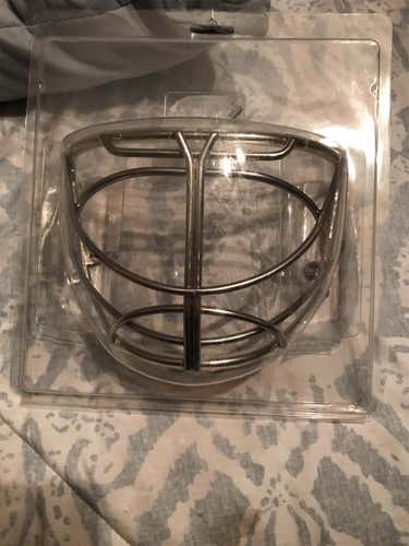 New NME 10 Goalie Mask Senior
