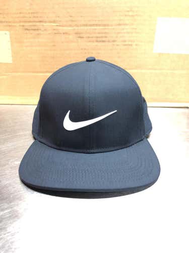 New Nike Golf SnapBack