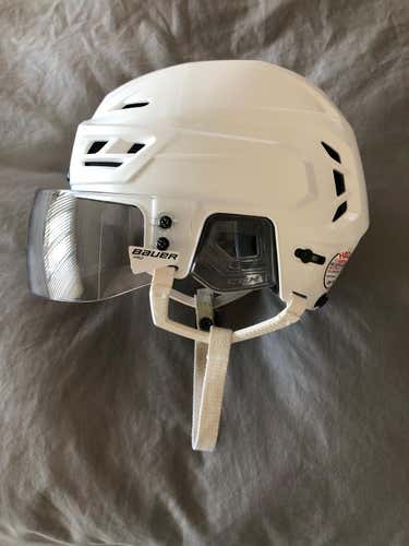 CCM Resistance Helmet & Visor (white) MM