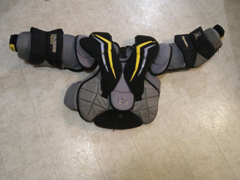 Vaughn Velocity V7 XF Pro Carbon Chest and Arm Protector Goalie Chest Protector Senior