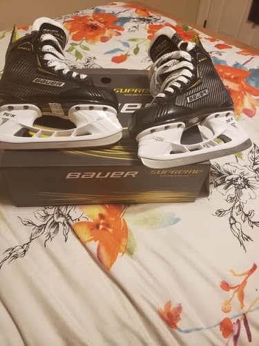 New Bauer Ignite Hockey Skates Junior Size 1