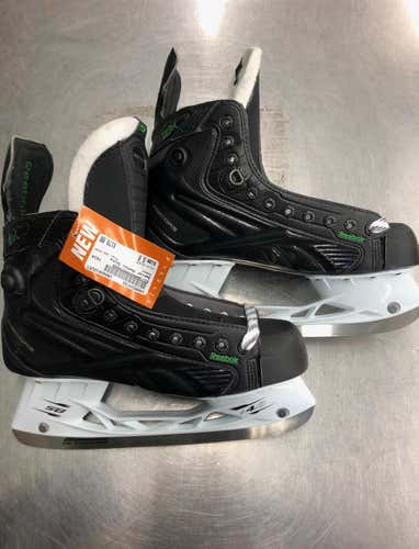 New Reebok 26K PUMP Hockey Skates Senior Size 9