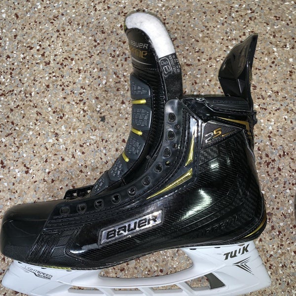 Supreme 2S Hockey Skates Senior Size 9.5