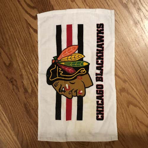 Chicago Blackhawks Official Game Towel (great For Drying Skates)