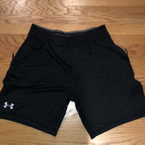 Under Armour Heavy Comfy Shorts With Zipper Pockets
