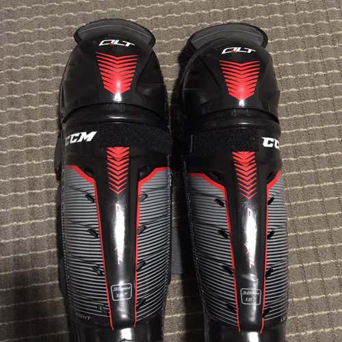 New Control Shin Pads Senior
