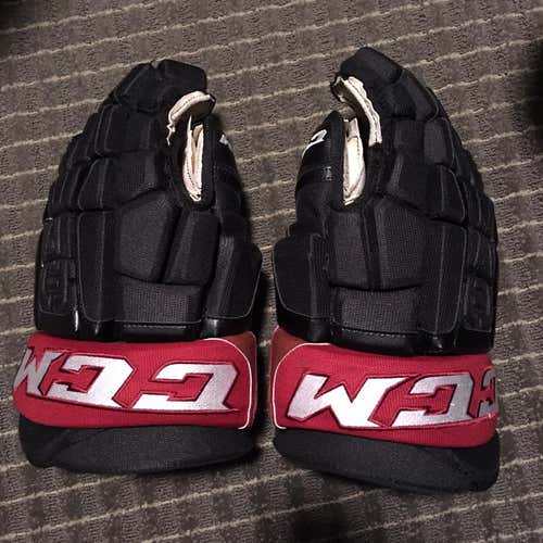 U+ Crazy Light Gloves Senior Pro Stock