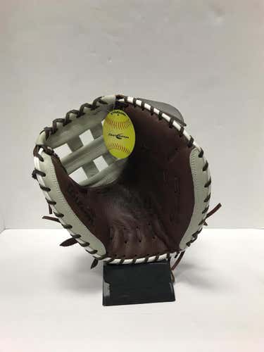 New Wilson A900 Aura Catcher's Glove Adult