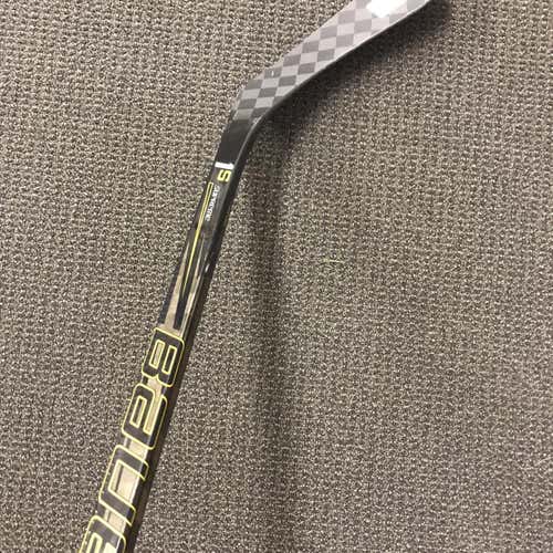 New Supreme 1S Hockey Stick Righty Mid Senior