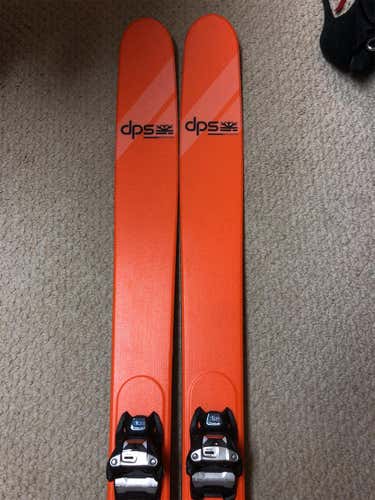 Wailer Skis