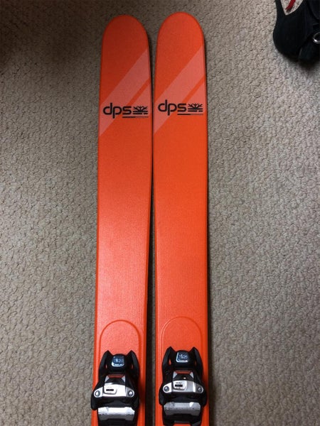 Wailer Skis