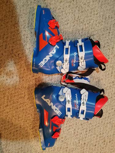 Lange Ski Boots