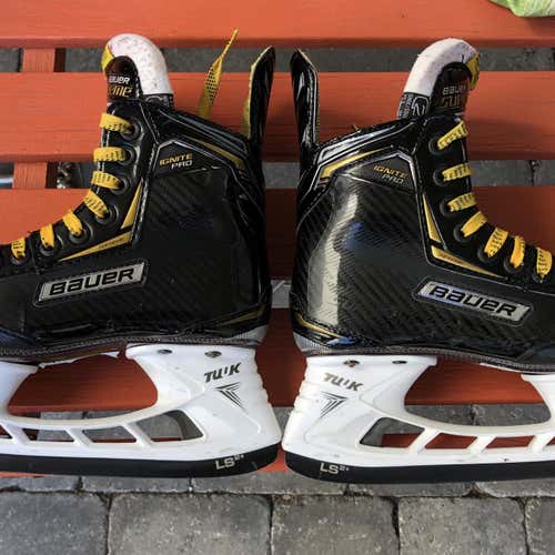 Ignite pro Hockey Skates Junior Size 2