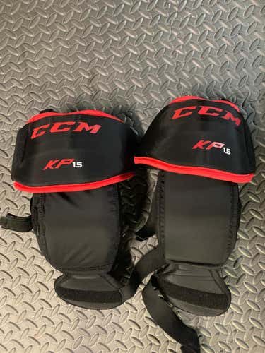 CCM 1.5 Senior Goalie Knee Pad