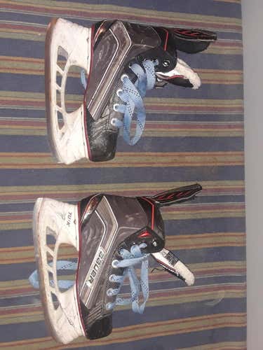 Bauer Vapor X600 Hockey Skates Junior Size 1.5