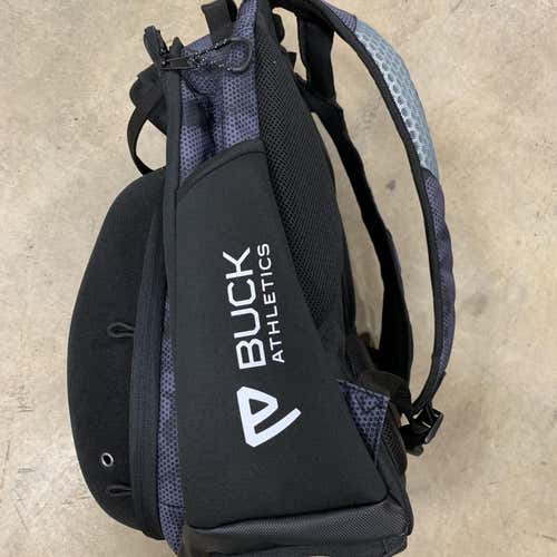Buck Athletic BatPack Black/Camo