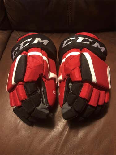 New HG12 Gloves Senior Pro Stock
