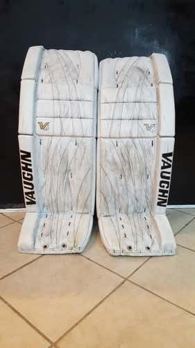 35+2 Vaughn V6 Pillows