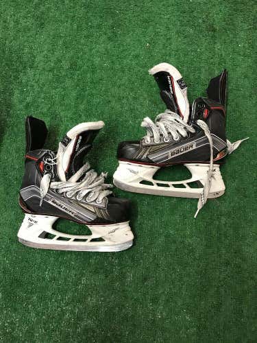 Bauer Vapor X700 Skates Size 2.5 D