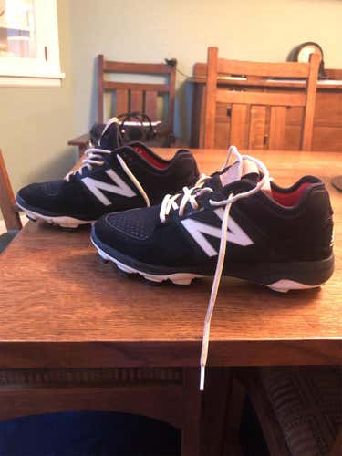 New Balance baseball cleats/ Size 9