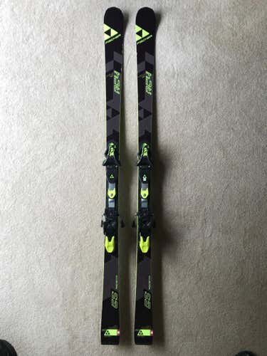 2017 Fischer RC4 World Cup GS Jr Skis | 160cm | R>18m | RC4 Z11 bindings