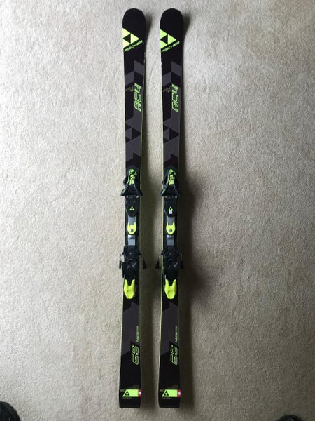 2017 Fischer RC4 World Cup GS Jr Skis | 160cm | R>18m | RC4 Z11 bindings