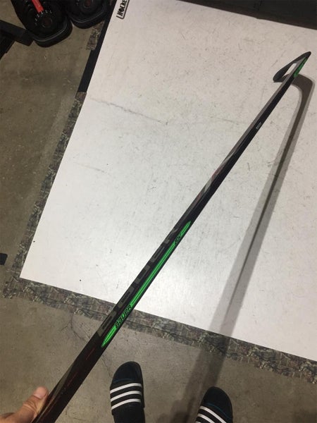 Vapor ADV Hockey Stick Righty Toe Senior Pro Stock