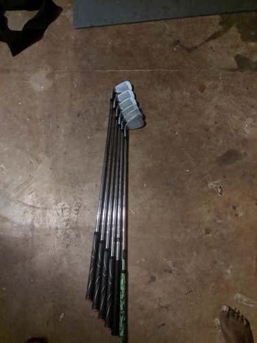 Ping G400 Iron Set Righty