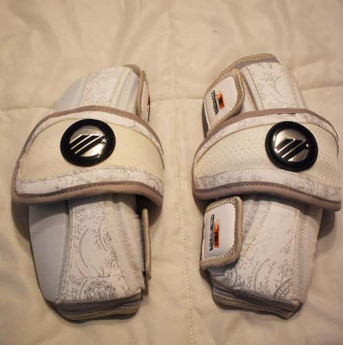 Maverik Dynasty Arm Pads, Medium