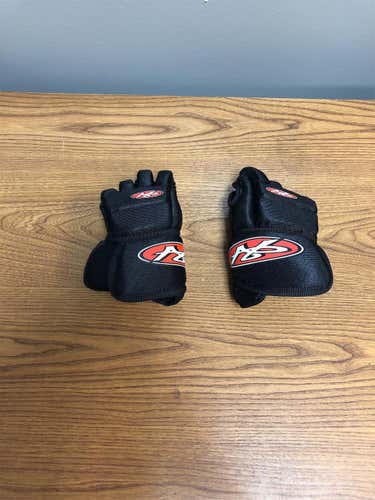 Brand New Hespler Gloves Youth 8” Black