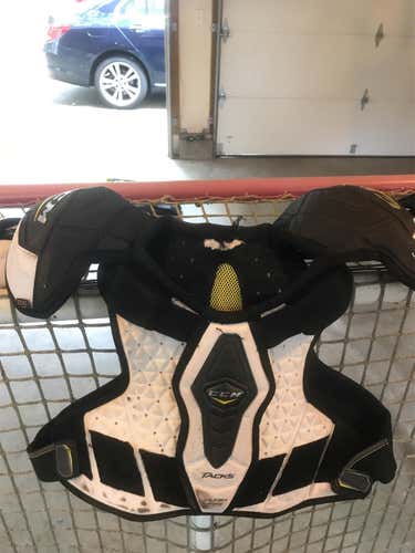 Ultra Tacks Pro Shoulder Pads Senior