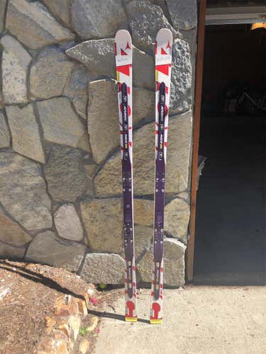 Atomic Skis
