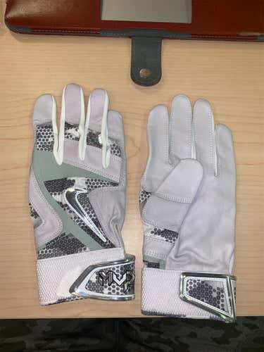 New Nike Batting Gloves MVP ELITE MEDIUM