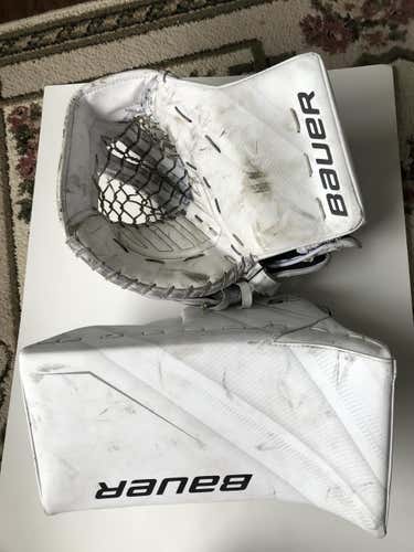 Full Right Bauer 2S Pro Goalie Glove & Blocker Set