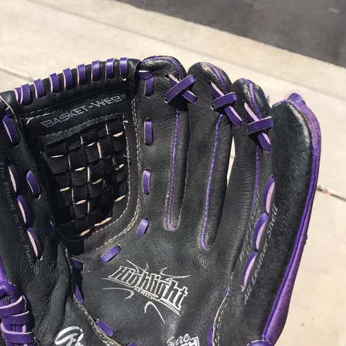 Highlight Softball Glove