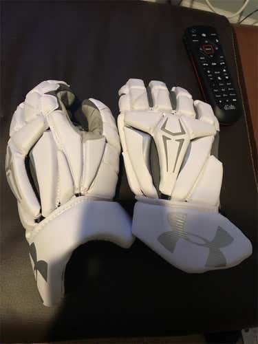 New Command Pro Lacrosse Gloves (Palms Cut)