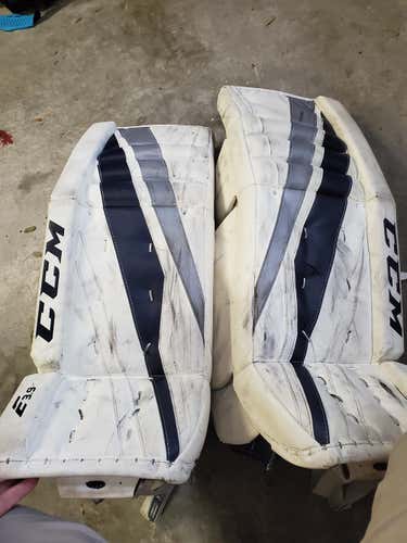 CCM Extreme Flex E3.9 Goalie Leg Pads Intermediate