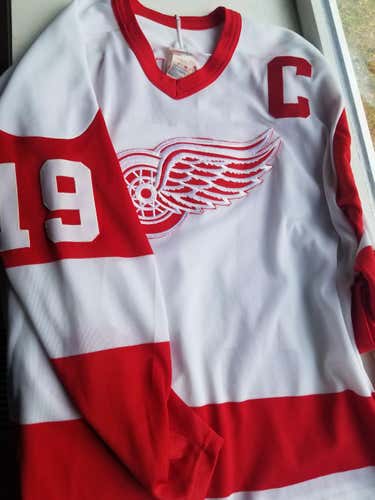 CCM Yzerman Jersey older customized