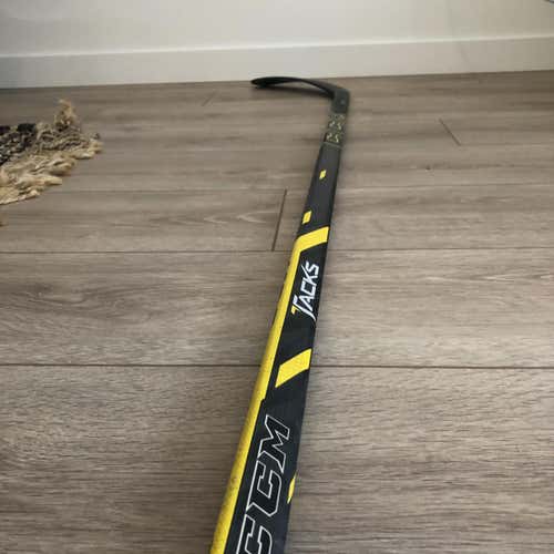 Tacks Hockey Stick Righty Toe Senior Pro Stock
