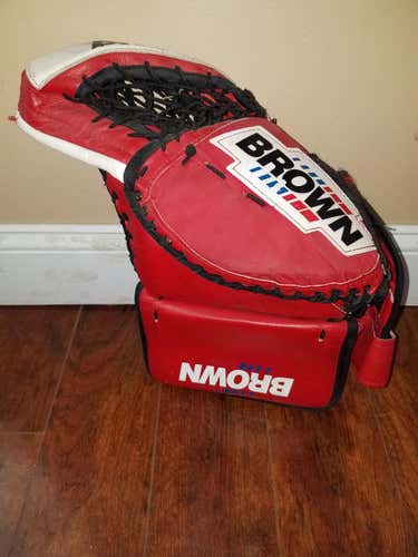 Goalie Gloves & Blockers Unknown