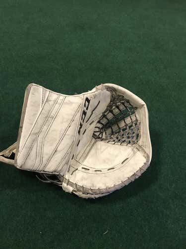 CCM Extreme Flex III Goalie Gloves & Blockers Regular Senior