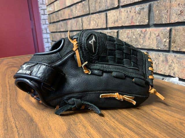 Mizuno MVP Baseball Glove