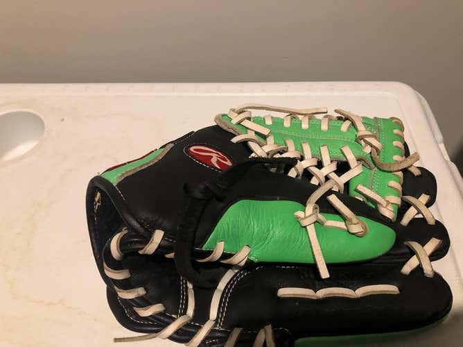 Rawlings Baseball Glove