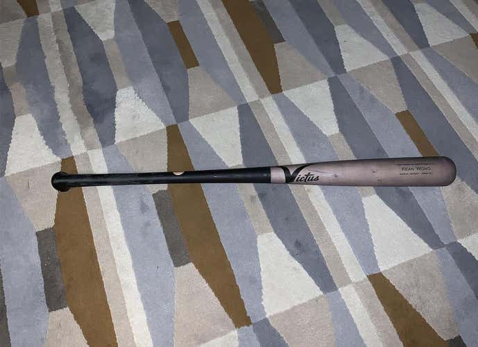 Used Bictus Axe Handle Bat