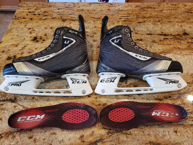 CCM U+ Crazy Light Hockey Skate BOOTS, Senior Size 6.5D,  LIKE NEW